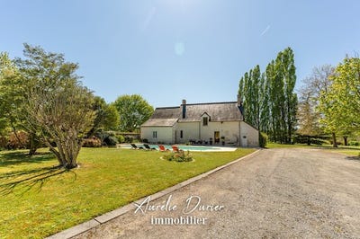 /international/fr/loches-centre-val-de-loire-310107321817/