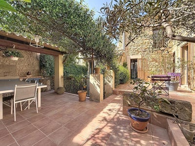 /international/fr/pujaut-languedoc-roussillon-310107300210/