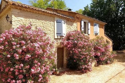 /international/fr/robion-provence-alpes-cote-d-azur-310100576726/