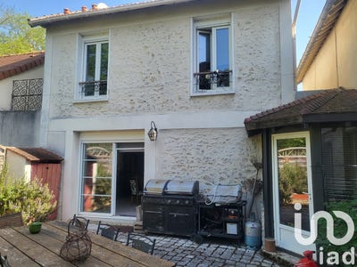 /international/fr/galluis-ile-de-france-310099548982/