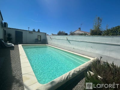 /international/fr/cabannes-provence-alpes-cote-d-azur-310099628878/