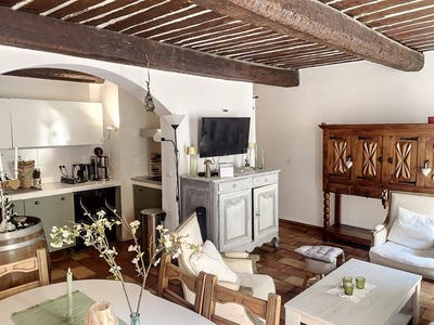 /international/fr/la-garde-freinet-provence-alpes-cote-d-azur-310100938113/?lang=fr