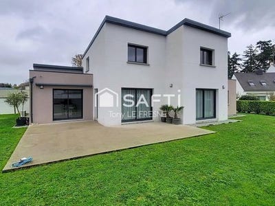 /international/fr/pontivy-brittany-310103371623/