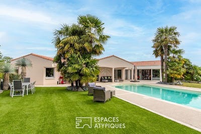 /international/fr/fontenay-le-comte-pays-de-la-loire-310120071157/