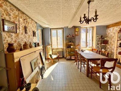 /international/fr/saint-amand-en-puisaye-burgundy-310098795493/?lang=zh-tw