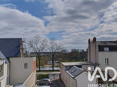 /international/fr/tours-centre-val-de-loire-310108598516/