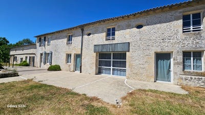 /international/fr/aiffres-charente-310100698070/