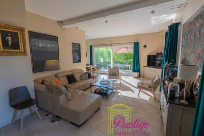 /international/fr/le-mesnil-le-roi-ile-de-france-310100631038/