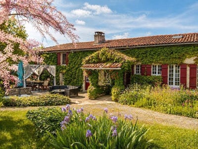 /international/fr/saint-vallier-charente-310109561936/