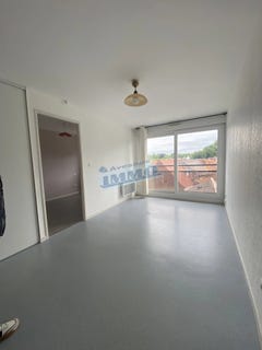 /international/fr/saint-pol-sur-ternoise-calais-310104990811/?lang=th