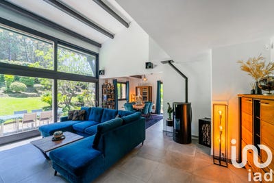 /international/fr/venelles-provence-alpes-cote-d-azur-310099249113/