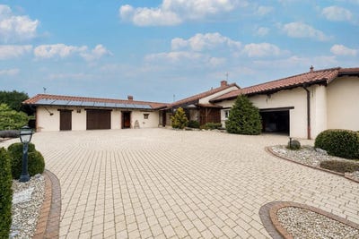 /international/fr/bage-dommartin-rhone-310108792954/