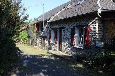 /international/fr/uzerche-limousin-310101379248/?lang=en
