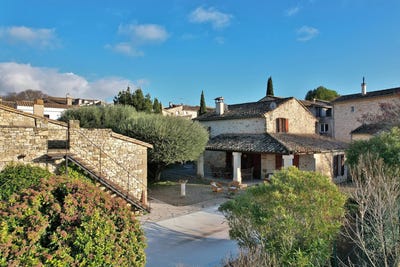 /international/fr/uzes-aquitaine-310105236011/