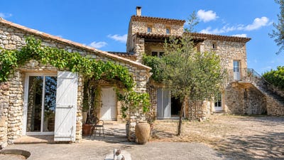 /international/fr/uzes-languedoc-roussillon-310102510381/