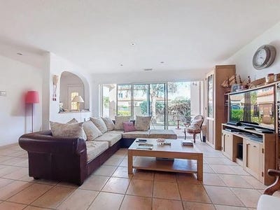 /international/fr/saleilles-languedoc-roussillon-310098976525/