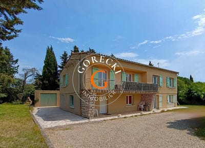 /international/fr/uzes-languedoc-roussillon-310101288524/?lang=zh-tw