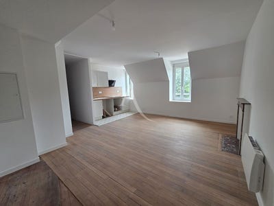/international/fr/aizenay-pays-de-la-loire-310108619415/