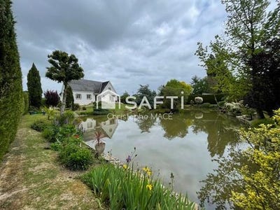 /international/fr/laval-pays-de-la-loire-310108217235/