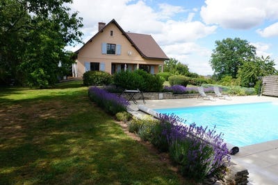 /international/fr/montaiguet-en-forez-auvergne-310109100097/?lang=it