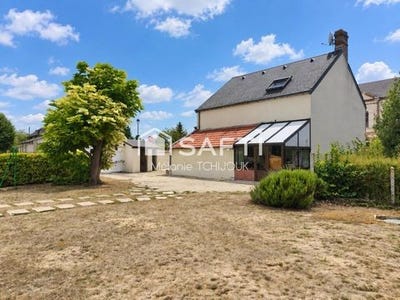 /international/fr/montcresson-centre-val-de-loire-310119785150/