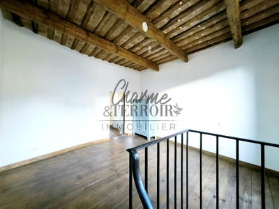 /international/fr/saint-quentin-la-poterie-languedoc-roussillon-310104916733/