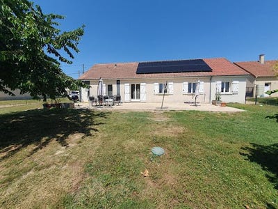 /international/fr/moulins-sur-yevre-centre-val-de-loire-310100731898/
