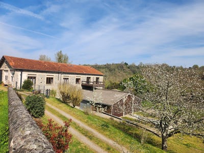 /international/fr/confolens-charente-310106825982/