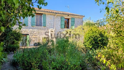 /international/fr/caveirac-languedoc-roussillon-310119338252/