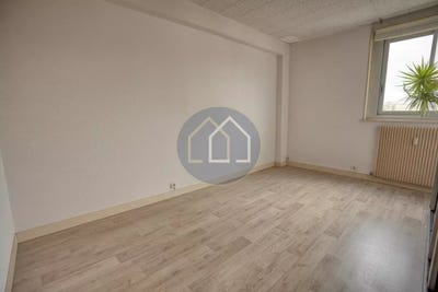 /international/fr/dreux-centre-val-de-loire-310103792591/