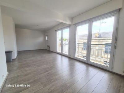 /international/fr/tours-centre-val-de-loire-310100636764/