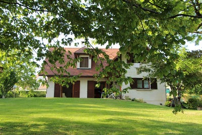 /international/fr/lons-le-saunier-franche-comte-310107182477/