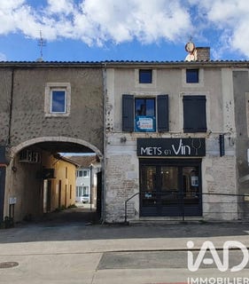 /international/fr/la-creche-calais-310108757095/?lang=id