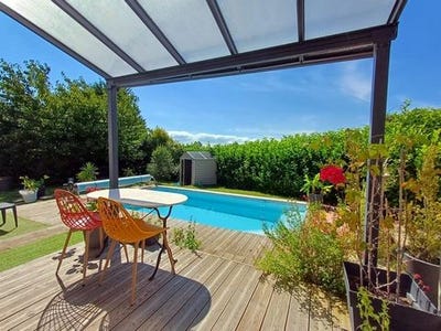 /international/fr/saint-bonnet-sur-gironde-charente-120094206231/?lang=zh-cn