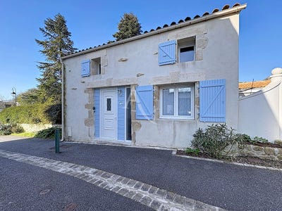 /international/fr/thaire-charente-310106394645/