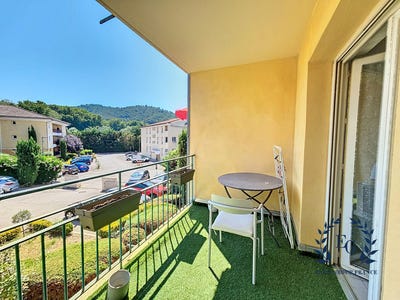 /international/fr/la-destrousse-provence-alpes-cote-d-azur-310109201416/