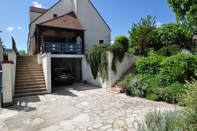 /international/fr/checy-centre-val-de-loire-310099257446/