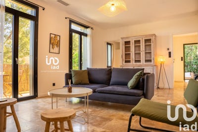 /international/fr/chateaurenard-provence-alpes-cote-d-azur-310099313437/