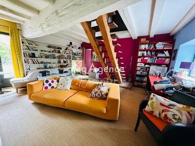 /international/fr/thorigny-sur-oreuse-burgundy-310108566271/