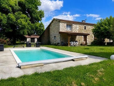 /international/fr/sainte-colombe-en-bruilhois-aquitaine-310107473093/