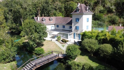/international/fr/saint-cirq-lapopie-midi-pyrenees-310105342447/