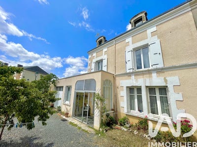 /international/fr/lathus-saint-remy-charente-310104828777/