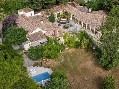 /international/fr/grasse-provence-alpes-cote-d-azur-310101446638/