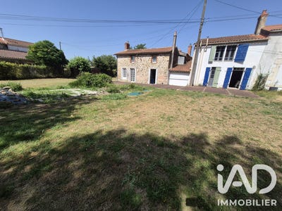 /international/fr/saint-hilaire-le-vouhis-pays-de-la-loire-310108600302/