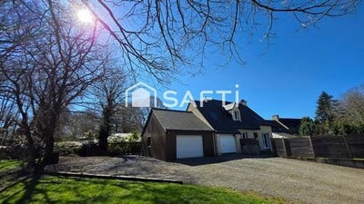 /international/fr/miniac-morvan-brittany-310106579256/