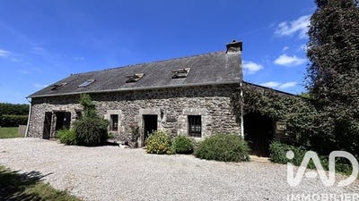 /international/fr/le-cloitre-pleyben-brittany-310108512505/