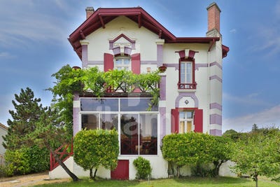 /international/fr/salles-aquitaine-310109535273/