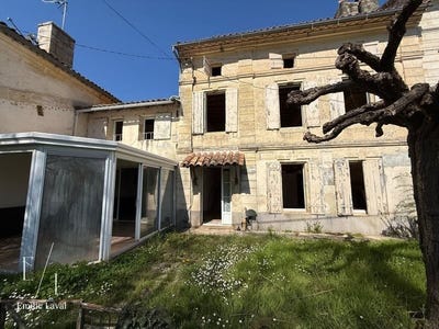 /international/fr/sainte-terre-aquitaine-310107013517/