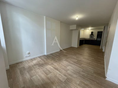 /international/fr/avenue-du-marsan-villeneuve-de-marsan-aquitaine-310108989834/