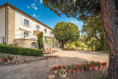 /international/fr/apt-provence-alpes-cote-d-azur-310110358864/
